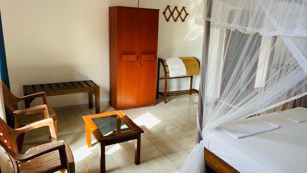 Sunny Mood Guest House Unawatuna Exterior photo